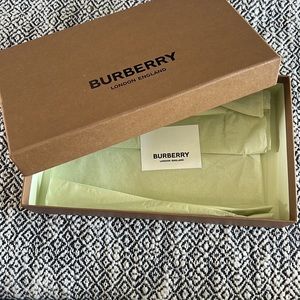 Burberry gift box
